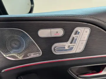 MERCEDES-BENZ GLE 300 d 4Matic Coupe AMG-MB100-AHK-PANO-DSTR