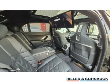 BMW 740d xDrive M Sport TV 21 ZOLL STANDHZG
