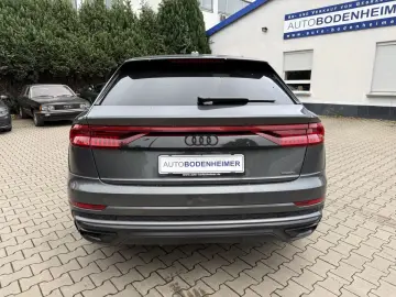 AUDI Q8 50 3.0 TDI quattro·Business-Paket·S-Line
