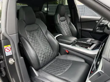 AUDI Q8 50 3.0 TDI quattro·Business-Paket·S-Line