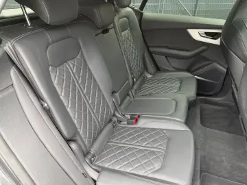 AUDI Q8 50 3.0 TDI quattro·Business-Paket·S-Line