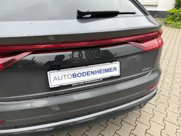 AUDI Q8 50 3.0 TDI quattro·Business-Paket·S-Line