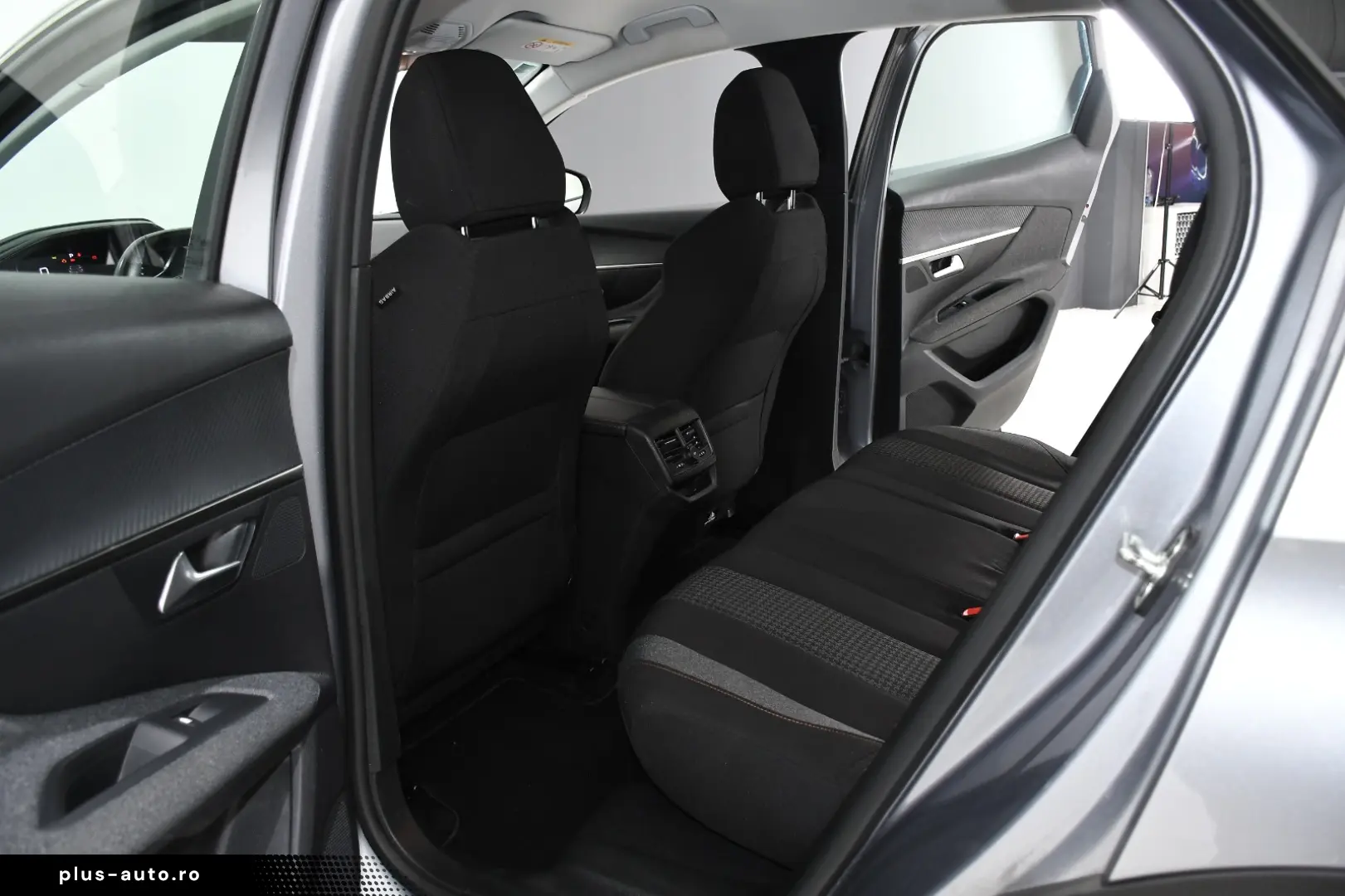 Peugeot 3008 1.5 BlueHDI S&S EAT8 Active