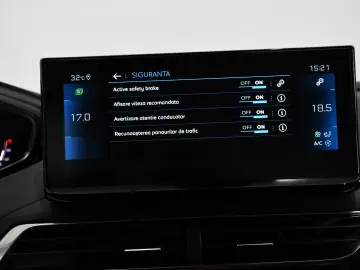 Peugeot 3008 1.5 BlueHDI S&S EAT8 Active