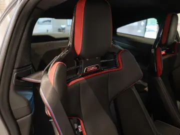 BMW M4 G82 COUPE M4 CSL 550 BVA8