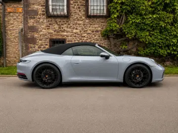 PORSCHE 992 Cabrio 18-Wege Sportabgas Bose Matrix RFK