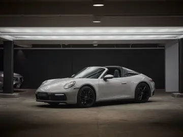 PORSCHE 992 Targa 4S