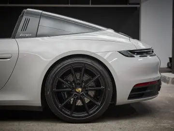 PORSCHE 992 Targa 4S