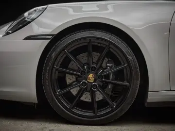 PORSCHE 992 Targa 4S