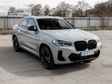 BMW X4 M40 I LASER  PANO  HUD  360CAM  HK