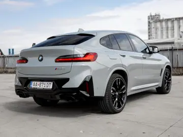 BMW X4 M40 I LASER  PANO  HUD  360CAM  HK