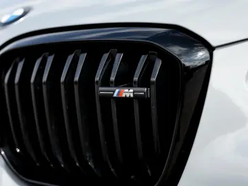 BMW X4 M40 I LASER  PANO  HUD  360CAM  HK