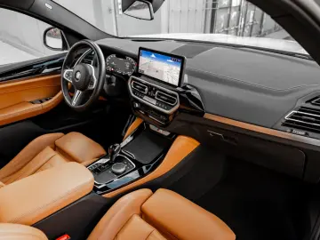 BMW X4 M40 I LASER  PANO  HUD  360CAM  HK