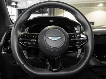ASTON MARTIN DBX 707 Aston Martin Hamburg