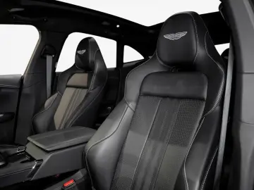 ASTON MARTIN DBX 707 Aston Martin Hamburg
