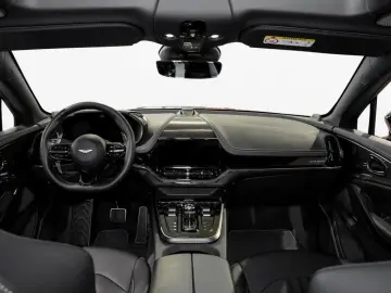 ASTON MARTIN DBX 707 Aston Martin Hamburg
