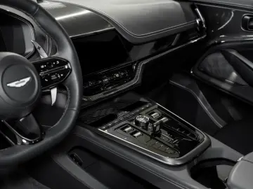 ASTON MARTIN DBX 707 Aston Martin Hamburg
