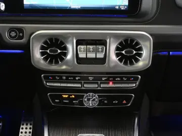 MERCEDES-BENZ G 400 d AMG-Line  PANO MASSAGE AHK 360…