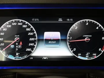 MERCEDES-BENZ G 400 d AMG-Line  PANO MASSAGE AHK 360…