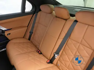 BMW 740d xDrive M Sport Pro 21  Sky Lounge