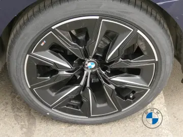 BMW 740d xDrive M Sport Pro 21  Sky Lounge