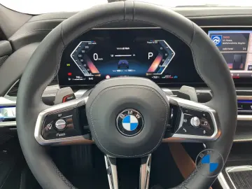 BMW 740d xDrive M Sport Pro 21  Sky Lounge