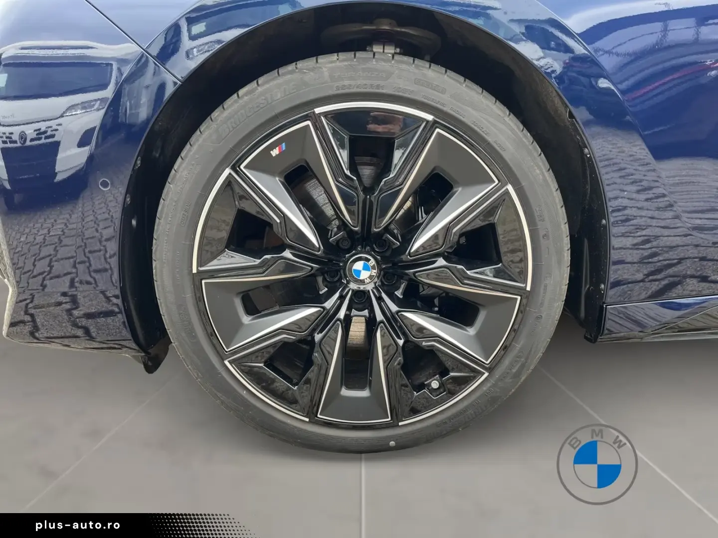 BMW 740d xDrive M Sport Pro 21  Sky Lounge