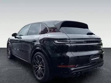 Porsche Cayenne Black Edition HA-Lenkung InnoDrive