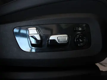 BMW X6 xDrive 30d M Sport  Laser IconGlow Memory AHK