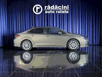 TOYOTA COROLLA DYNAMIC HYBRID HSE E-CVT 98CP 2022