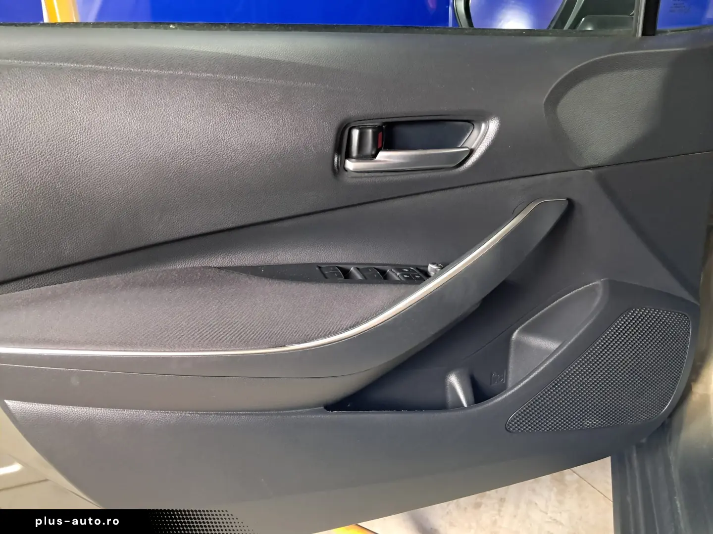 TOYOTA COROLLA DYNAMIC HYBRID HSE E-CVT 98CP 2022