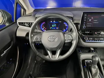 TOYOTA COROLLA DYNAMIC HYBRID HSE E-CVT 98CP 2022