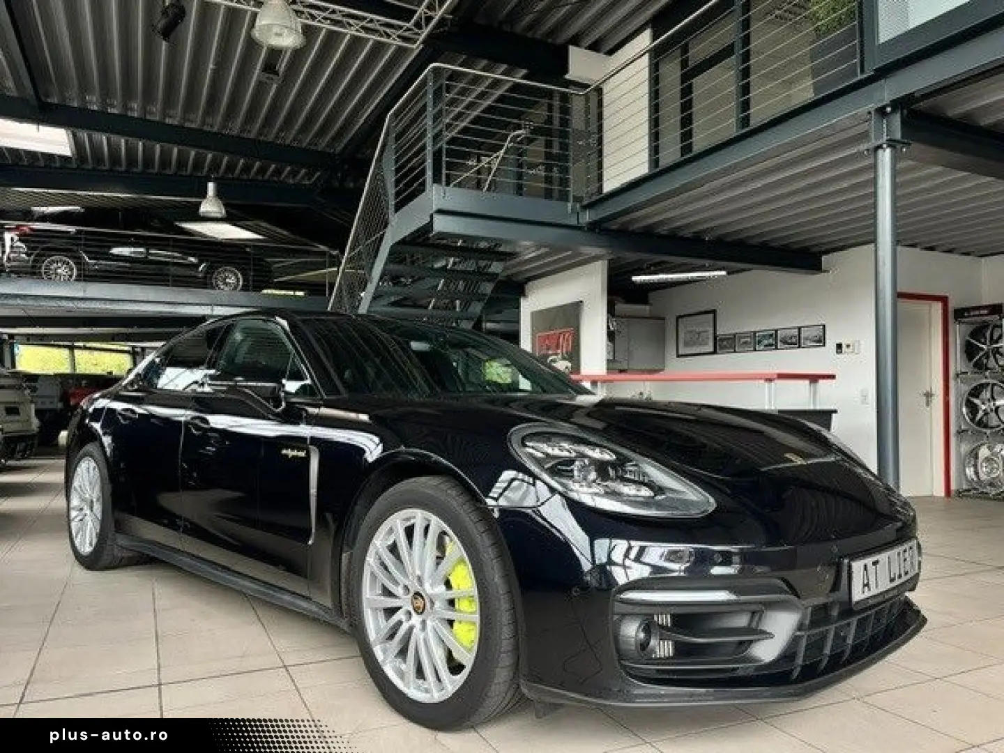 PORSCHE Panamera 4 E-Hybrid Platinum Edition InnoDrive