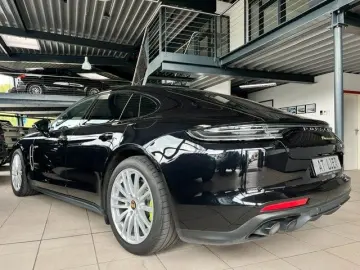 PORSCHE Panamera 4 E-Hybrid Platinum Edition InnoDrive