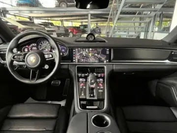 PORSCHE Panamera 4 E-Hybrid Platinum Edition InnoDrive