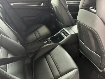 PORSCHE Panamera 4 E-Hybrid Platinum Edition InnoDrive