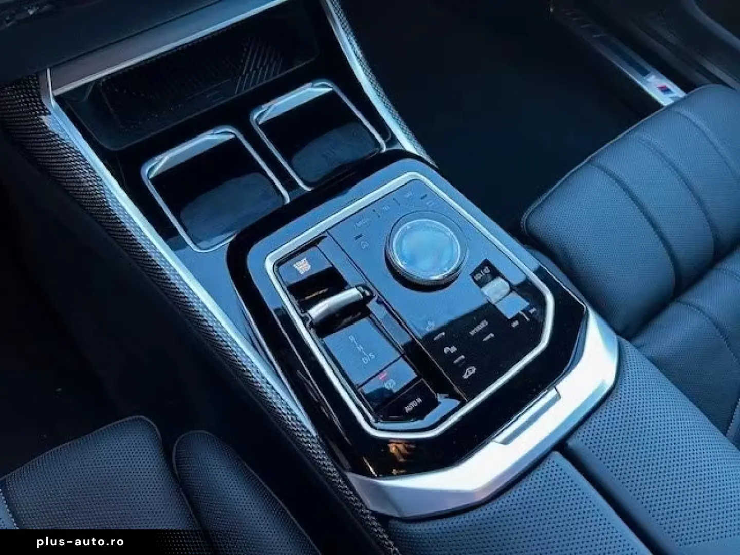 BMW 740d xDrive massage stand heating.  AHK Iconic