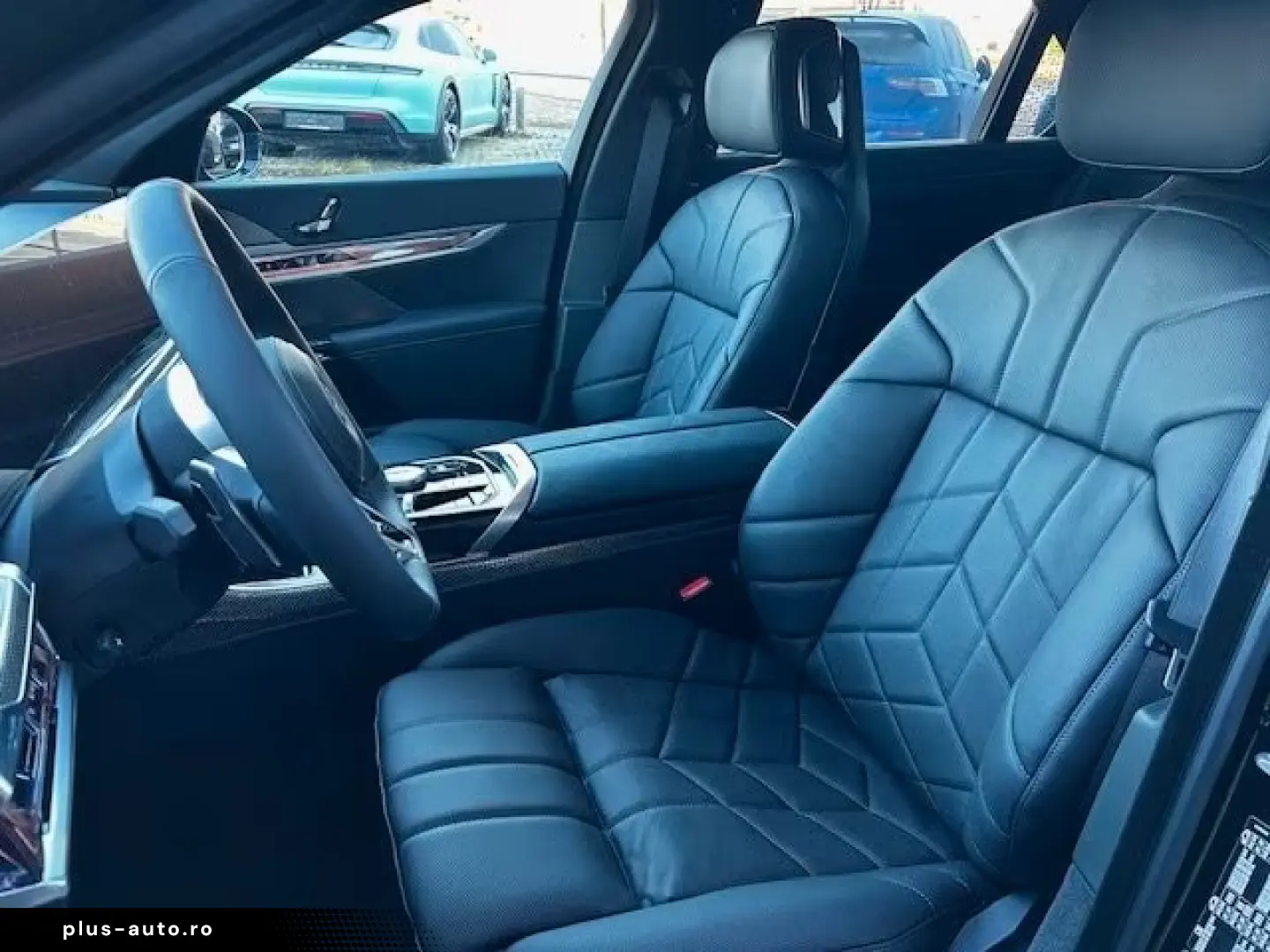 BMW 740d xDrive massage stand heating.  AHK Iconic