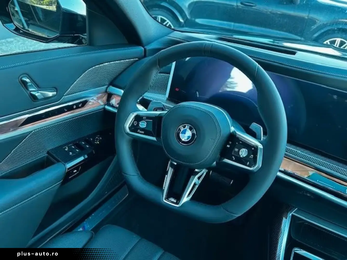 BMW 740d xDrive massage stand heating.  AHK Iconic