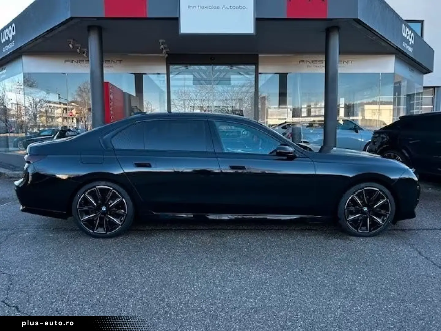 BMW 740d xDrive massage stand heating.  AHK Iconic