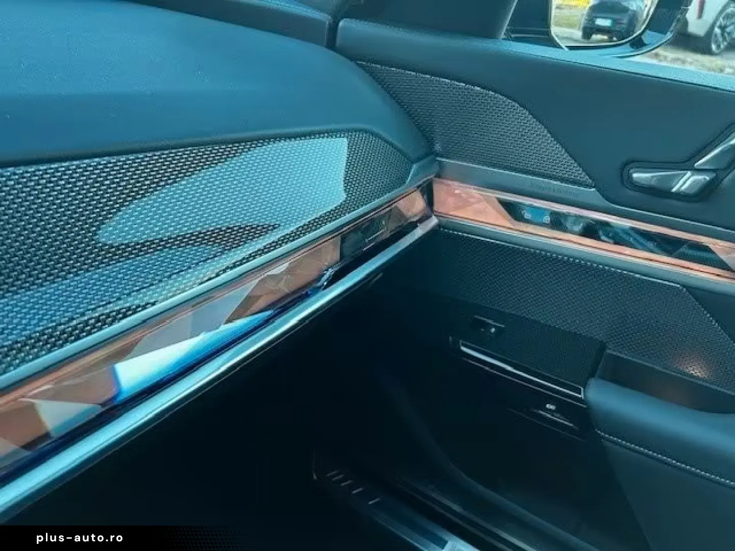 BMW 740d xDrive massage stand heating.  AHK Iconic
