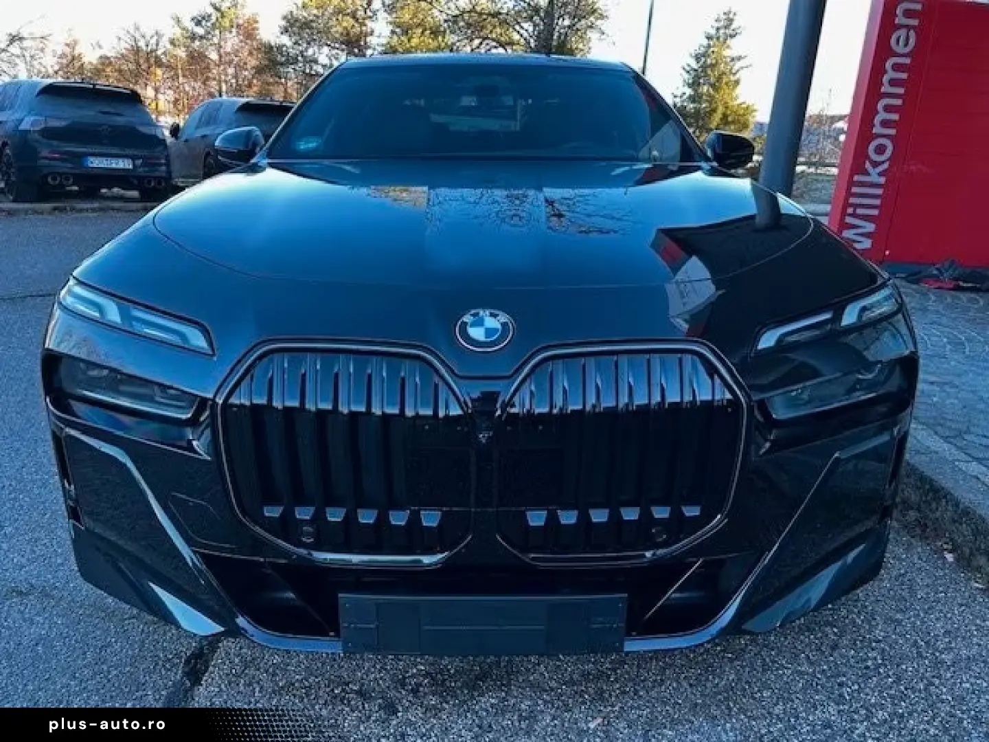 BMW 740d xDrive massage stand heating.  AHK Iconic