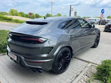 LAMBORGHINI URUS 4.0 V8 SE