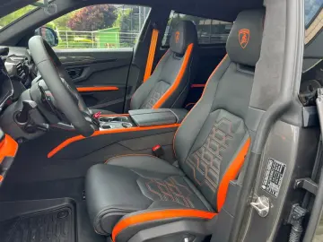LAMBORGHINI URUS 4.0 V8 SE