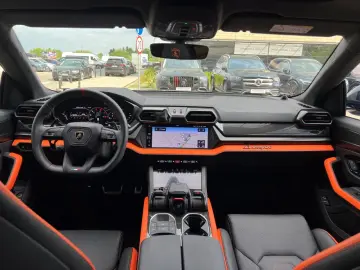LAMBORGHINI URUS 4.0 V8 SE