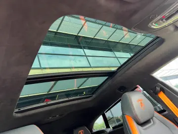 LAMBORGHINI URUS 4.0 V8 SE