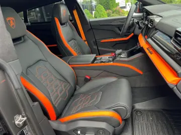 LAMBORGHINI URUS 4.0 V8 SE