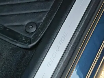 VOLVO T8 Ultimate Bright Recharge Plug-In Hybrid AWD