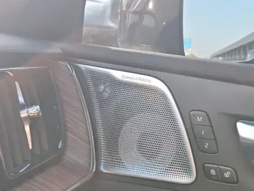 VOLVO T8 Ultimate Bright Recharge Plug-In Hybrid AWD