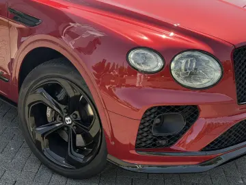 BENTLEY Bentayga V8 S  NAIM Carbon Styling